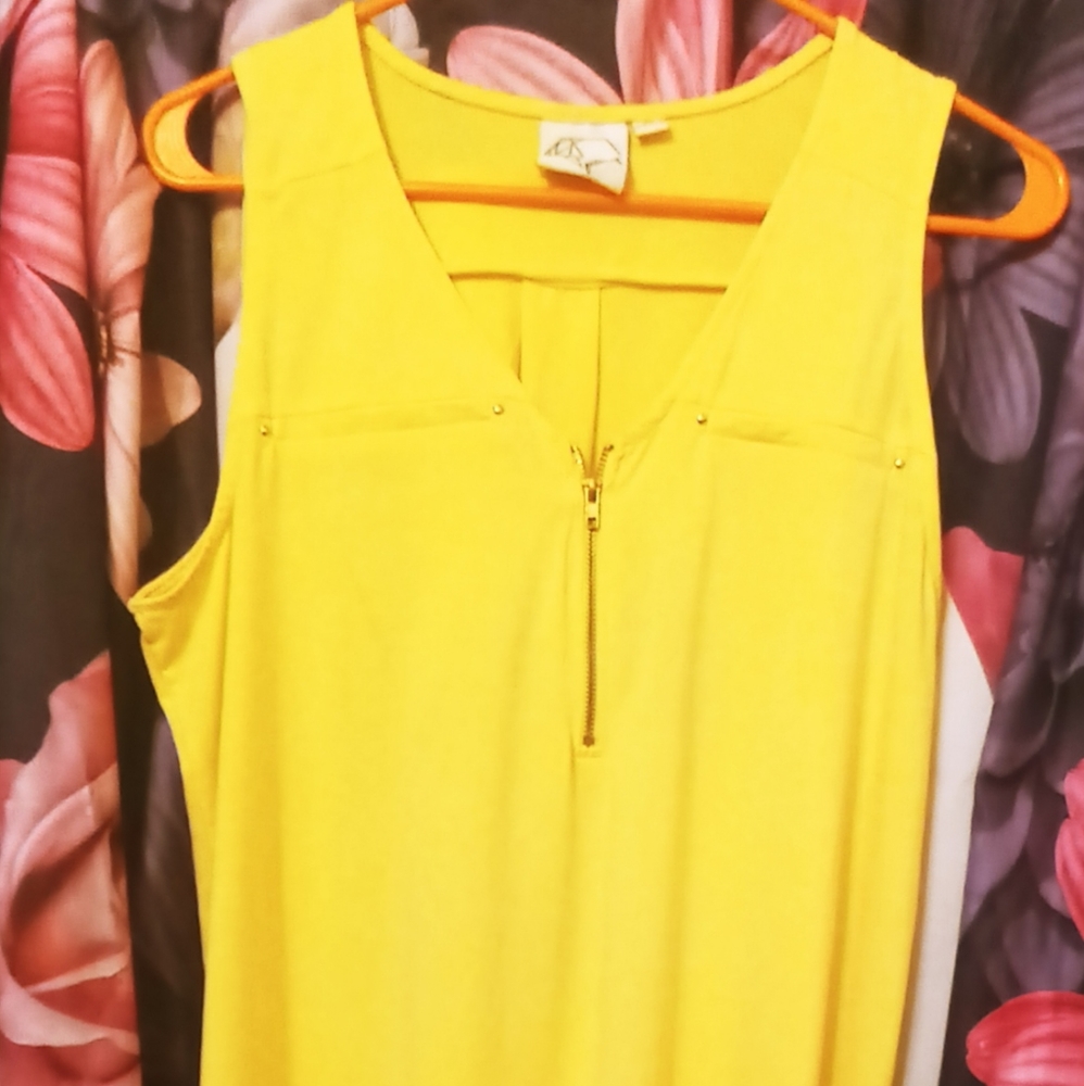 Womens tank top blouse LNWOT size PL